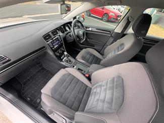 2014 Volkswagen Golf - Thumbnail