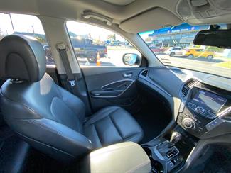 2014 Hyundai Santa Fe - Thumbnail